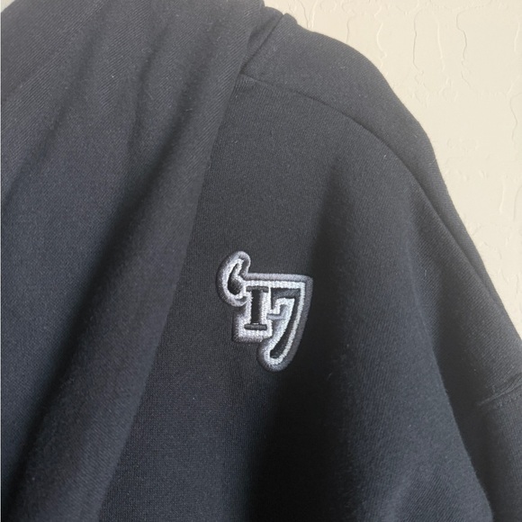 Wear by Erin Andrews NHL Vegas Golden Knights Lace Up Women’s Cropped Sweatshirt - Picture 12 of 13